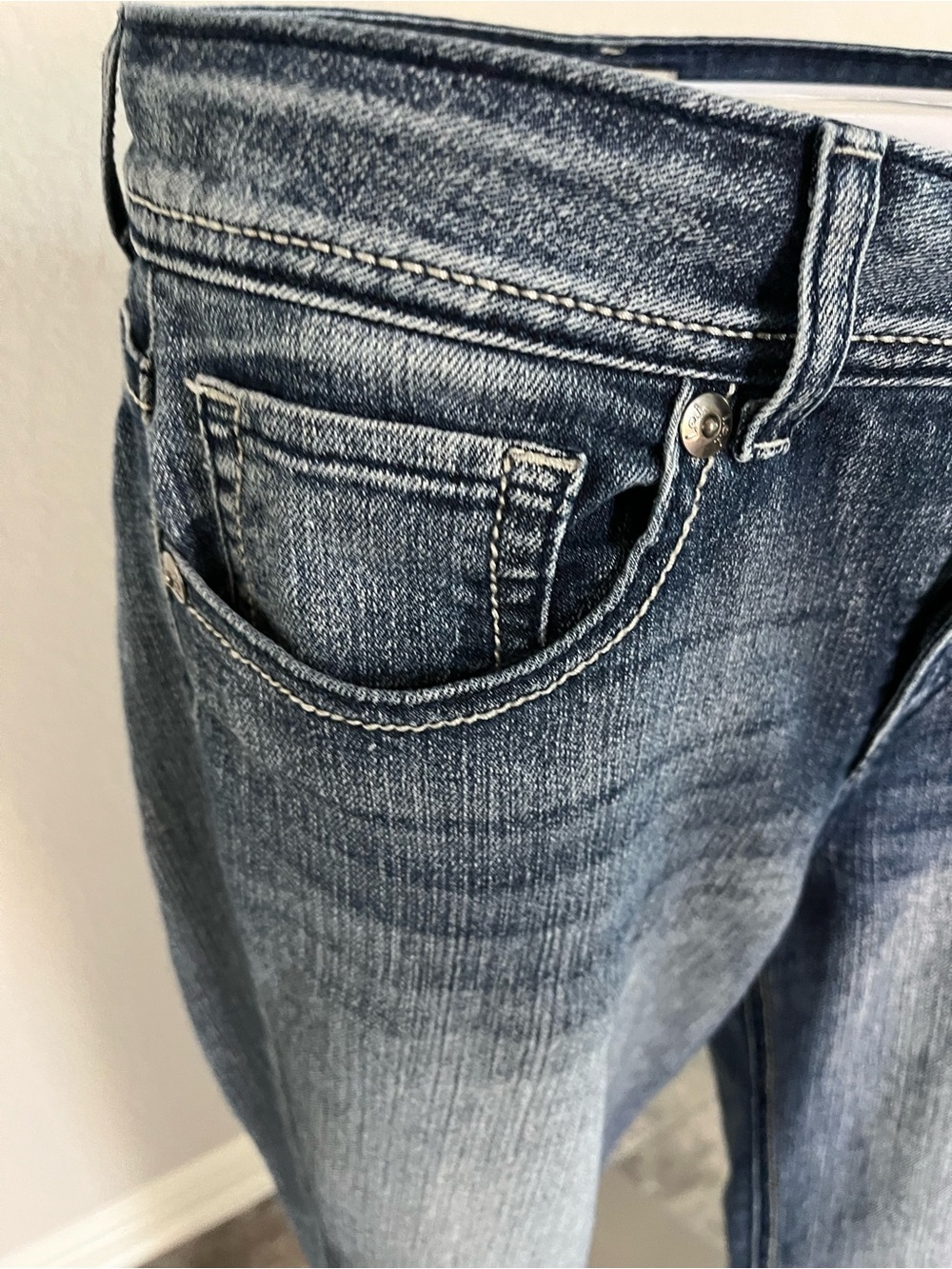 Levi's Women's Dark Washed Flare Jeans - Picture 3 of 5